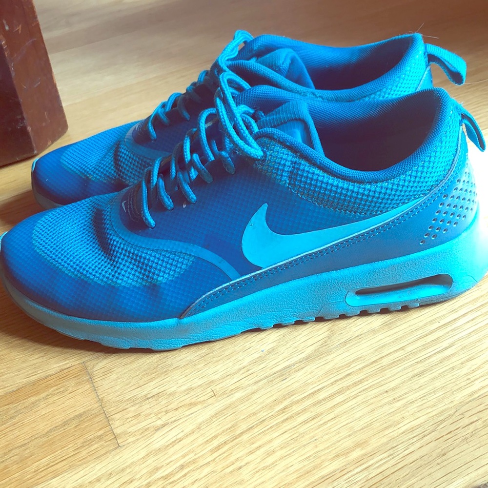 NIKE Air Max